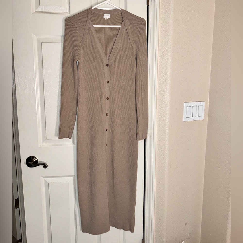 👍🏻💥💥HOST PICK & SALE!!💥💥 Song of style long brown soft button maxi cardigan